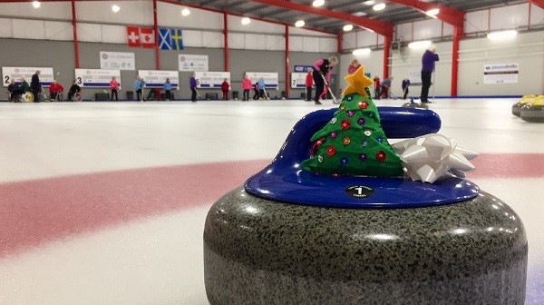 christmas curling
